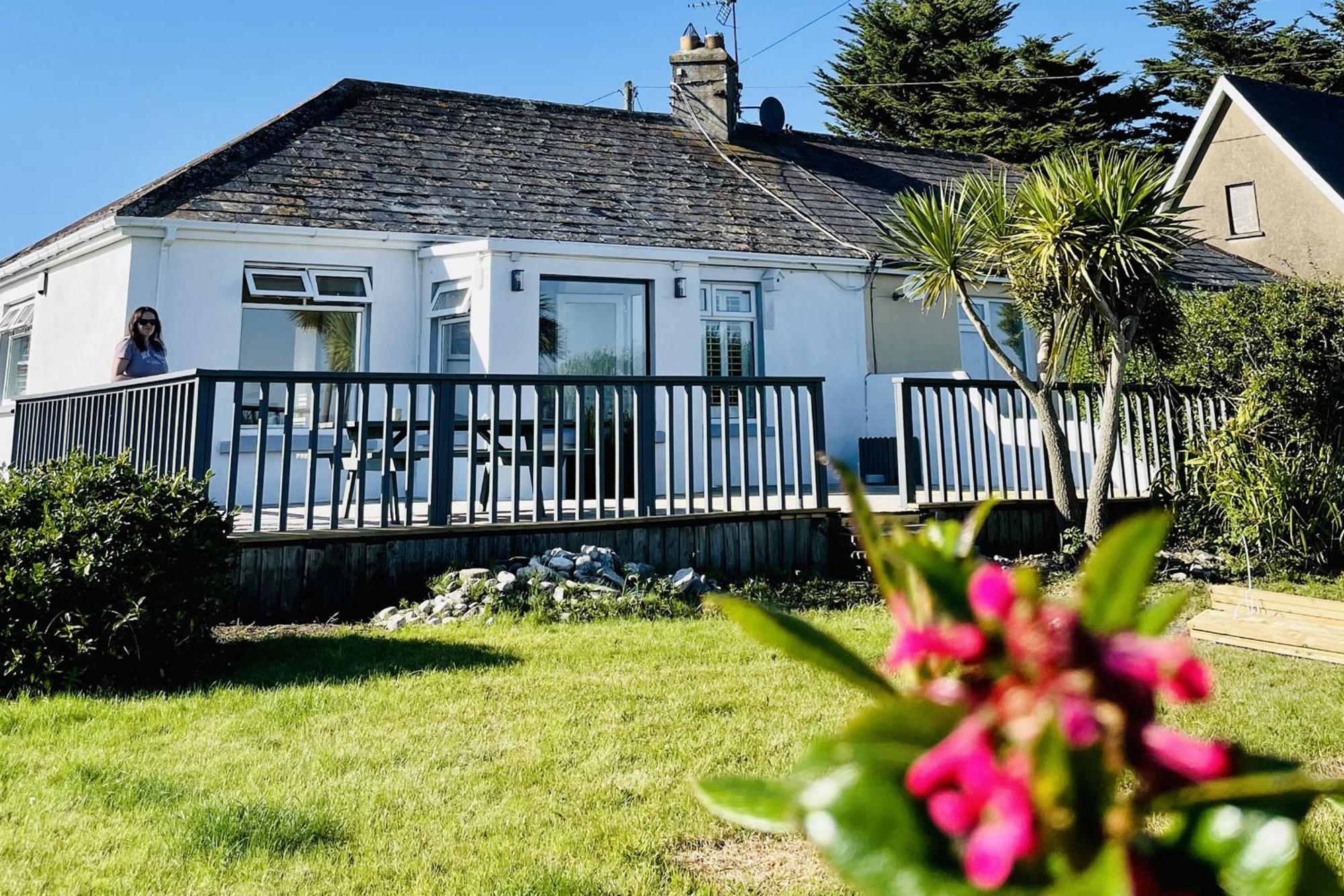 Wavecrest Holiday Cottage By Trident Holiday Homes Garryvoe Exterior photo